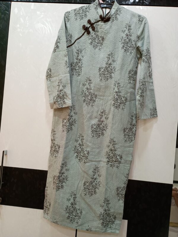 Closed Neck Printed Long Kurti