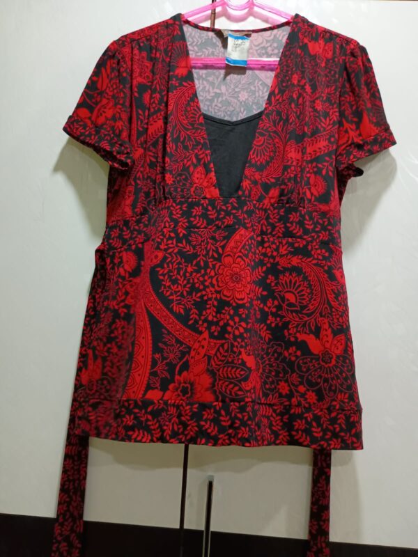 black-red-printed-belted-top-k00158-gallery1 Black and Red Printed Western Belted Top