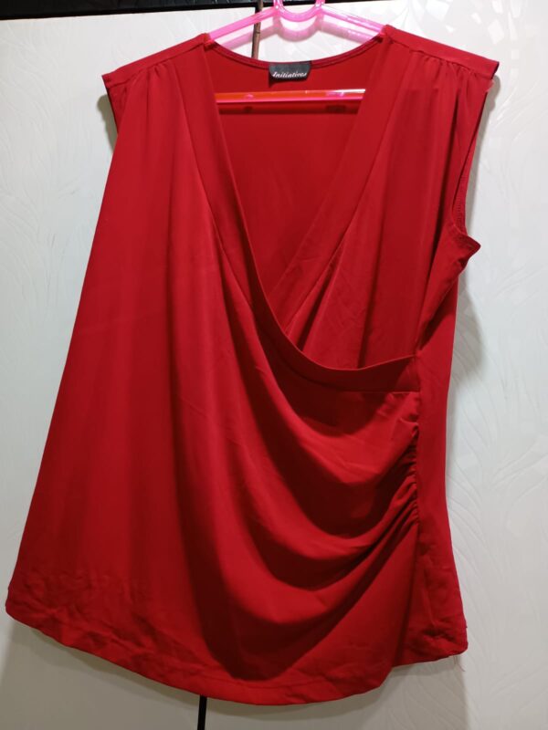 red-sleeveless-top-k00160-gallery1 Red Sleeveless Top