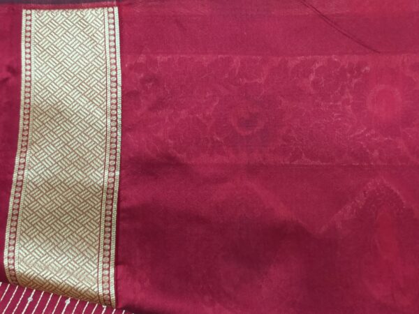Needle Work Semi Silk With Pashmina Pallu
